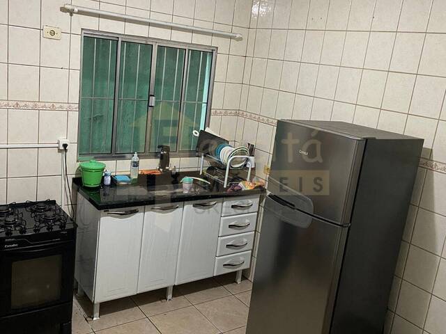 Sobrado para Venda em Carapicuíba - 5
