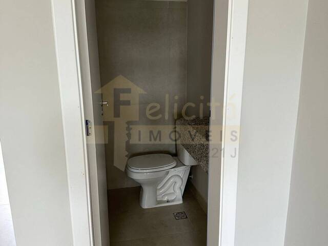 Casa para Venda em Santana de Parnaíba - 4