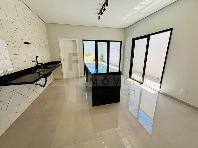 Casa para Venda em Santana de Parnaíba - 4