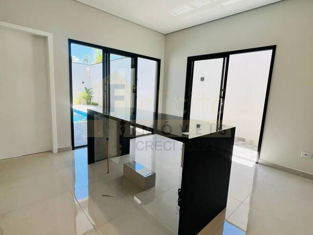 Casa para Venda em Santana de Parnaíba - 5