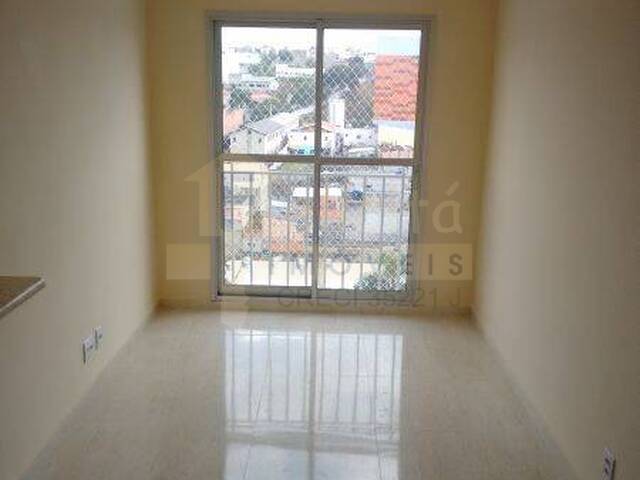 Venda em Vila Silviania - Carapicuíba