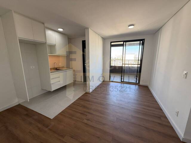 Locação em Jardim Tupanci - Barueri