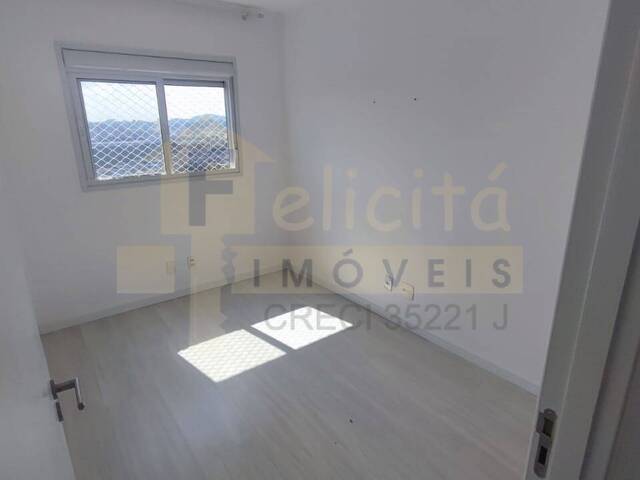 Apartamento para Venda em Carapicuíba - 4